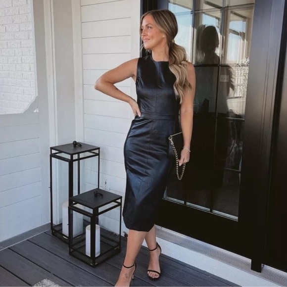 SPANX Dresses & Skirts - Spanx Black Leather Like Combo Fitted Dress Size small